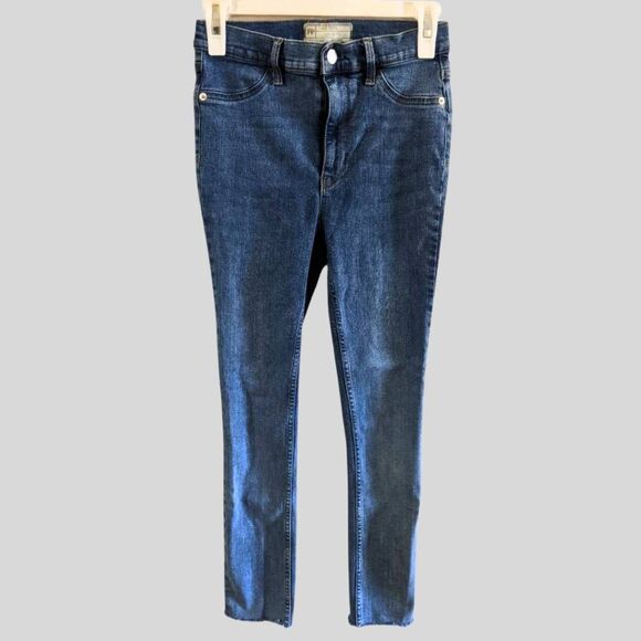Free People Skinny Jeans Womens Size 27 Blue Mid Rise Stretch Cropped Frayed Hem - Picture 1 of 9